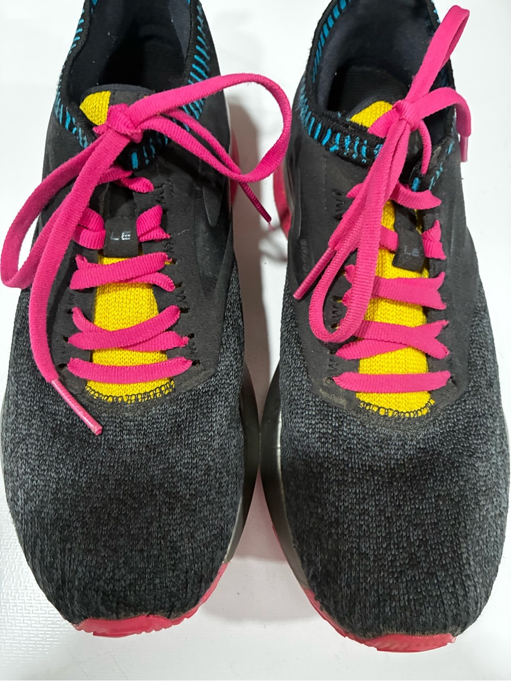 Brooks Ricochet LE Women's Running Shoes Black Pink Yellow Knit - Picture 6 of 9